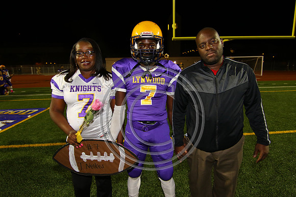 Football 10-30-15_012