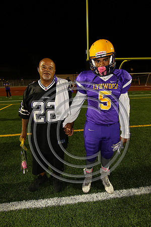 Football 10-30-15_010