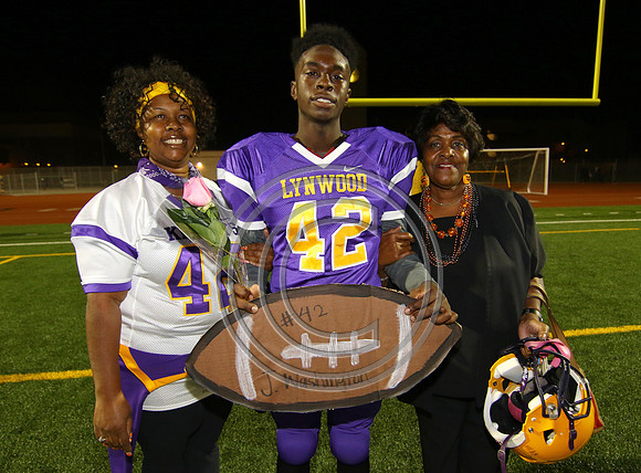 Football 10-30-15_020