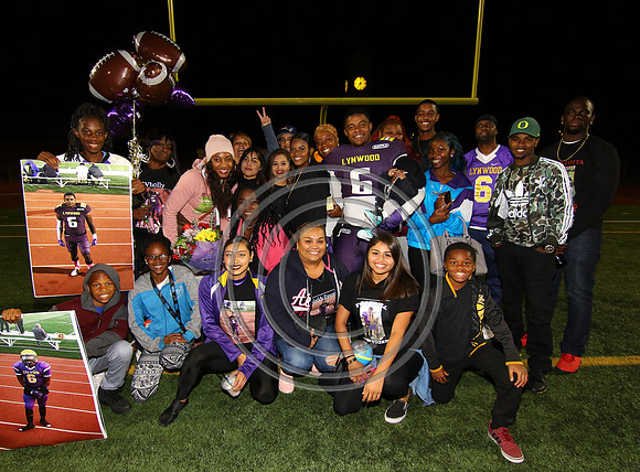 Football 11-3-17_008