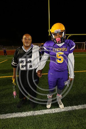 Football 10-30-15_011