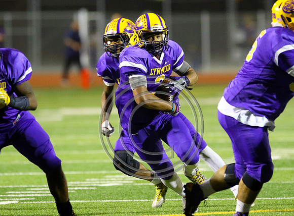 Football 11-4-16_250