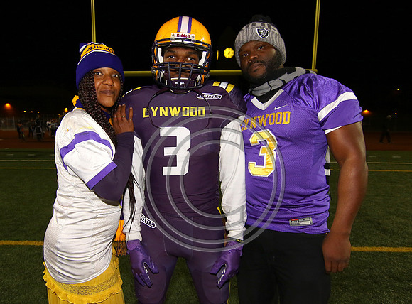 Football 11-3-17_003